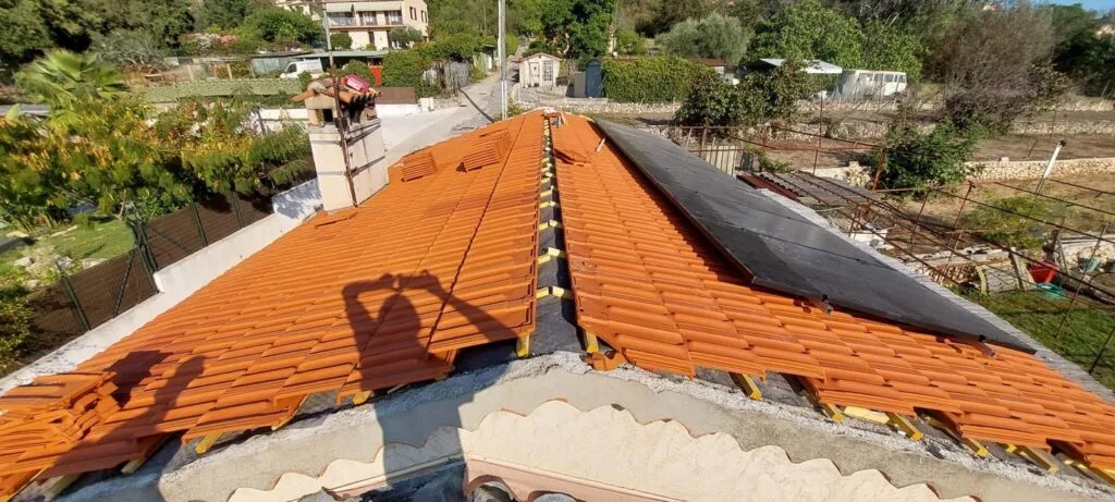 Toiture et panneaux solaires